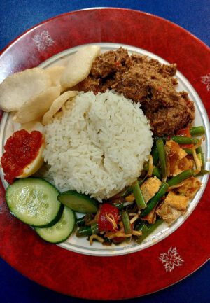Nasi Rames Rendang Daging