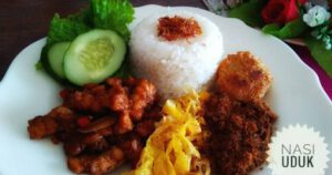 Nasi Uduk Komplit